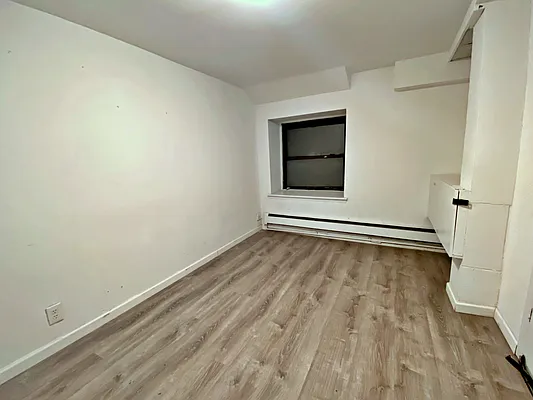 Rented by Douglas Elliman | media 17