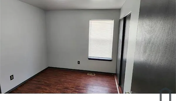 6161 Payne Ave — Photo 5
