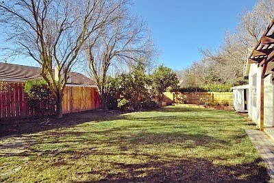 3rd image of 3004 Donato Ln