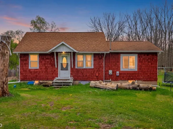 22466 Bedford Rd N, Battle Creek, MI 49017