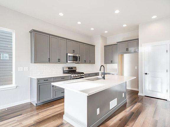 The Bates - Kitchen