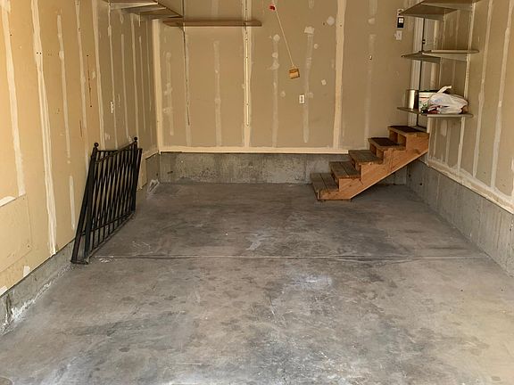 Garage - access main level