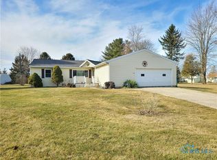 404 Rose Ln, Pioneer, OH 43554