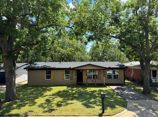 2408 Debra Ave, Denison, TX 75020