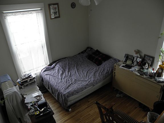 2nd image of 2225 Lyndale Ave S APT 3