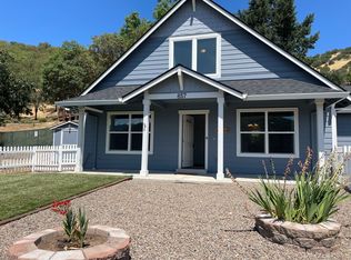 857 Jacoby St, Gold Hill, OR 97525