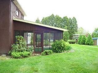 18 Daisy Ln, Wappingers Falls, NY 12590