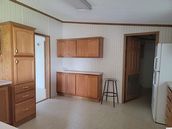 4th image of 2675 E County Road 2300