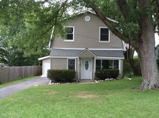 209 Violet Ave, Fox River Grove, IL 60021