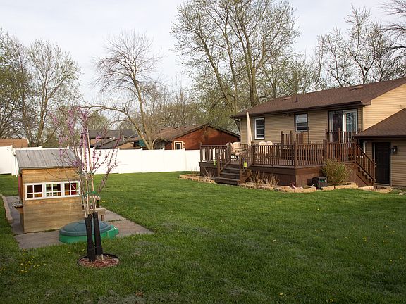 5th image of 208 Karr Ave