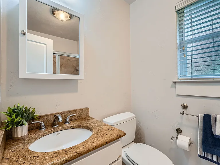 1117 Algarita Ave — Photo 11