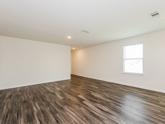 3rd image of 2711 Berryhill Dr