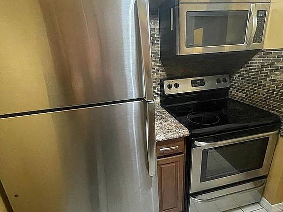 2nd image of 2353 Shelley St APT 22