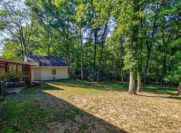 5th image of 7008 Foxworth Dr