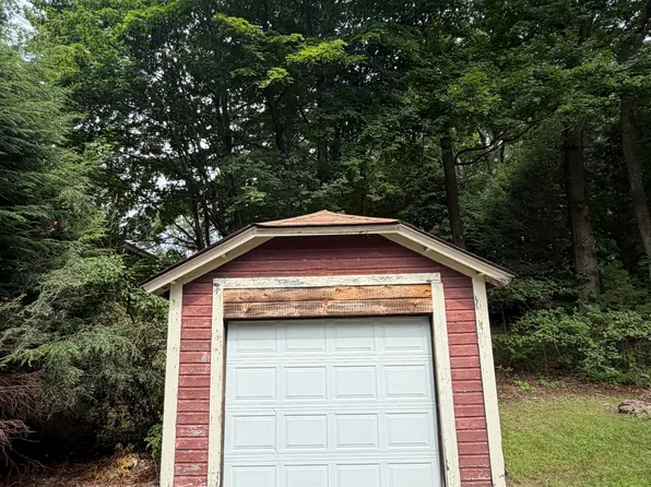 170 Maple St, Killingly, CT 06239
