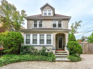 264 Forest Ave #2, Locust Valley, NY 11560
