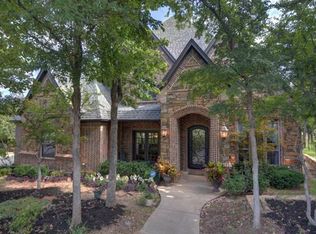 553 Round Hollow Ln, Southlake, TX 76092