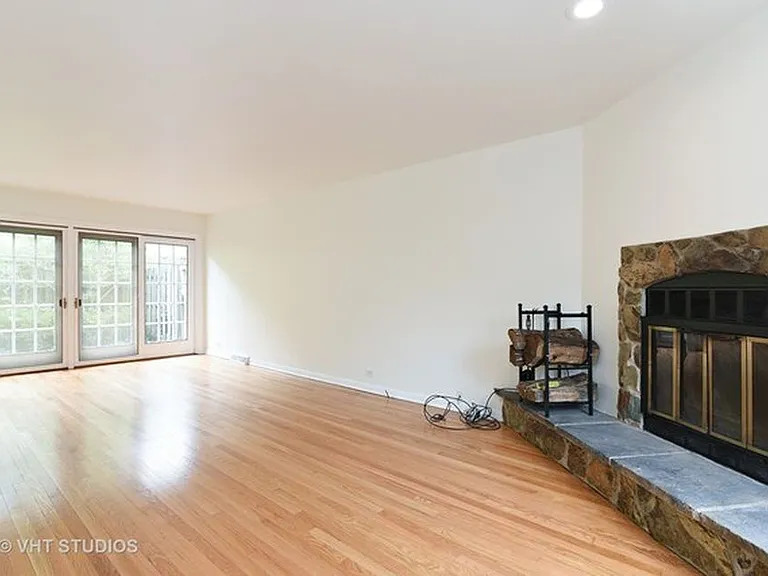 774 Green Bay Rd — Photo 7