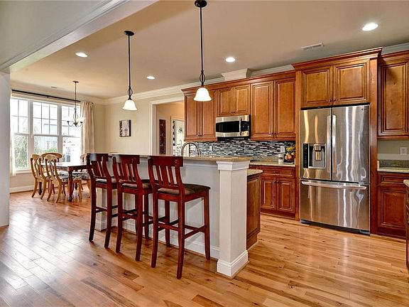 4th image of 3103 Summerhouse Dr