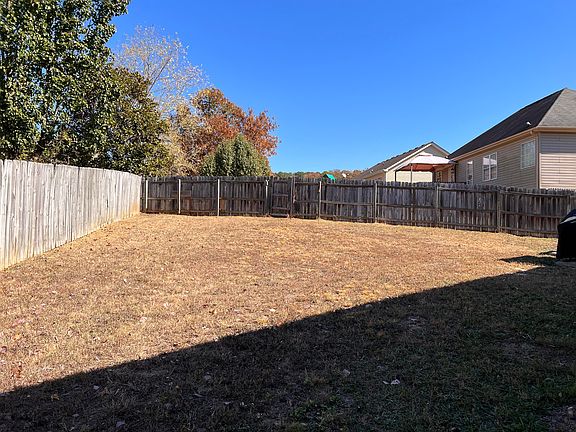5th image of 211 Brently Woods Dr