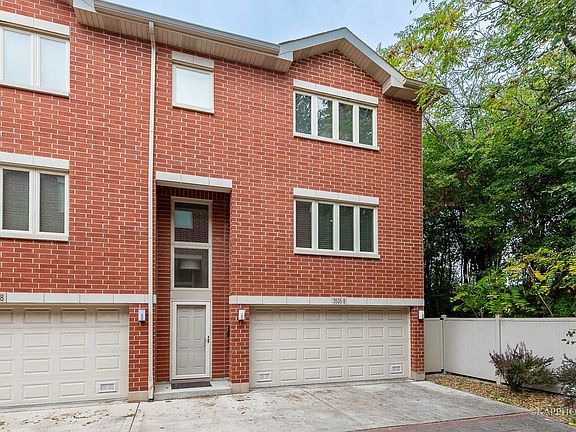 2nd image of 3505 S Maplewood Ave Unit 9