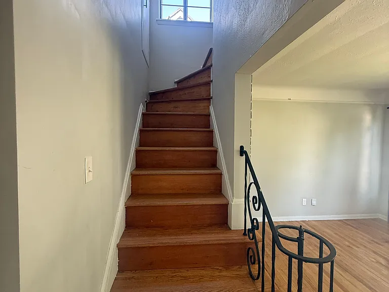 6236 Westminster Dr — Photo 25
