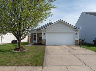 2377 Middle View Dr, Columbus, IN 47201