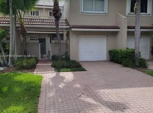 5252 NW 103rd Ave, Doral, FL 33178