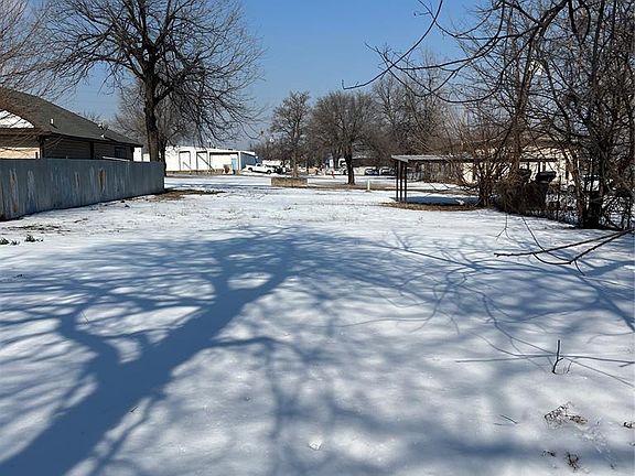 3rd image of 1012 SE 38th St Lot 138