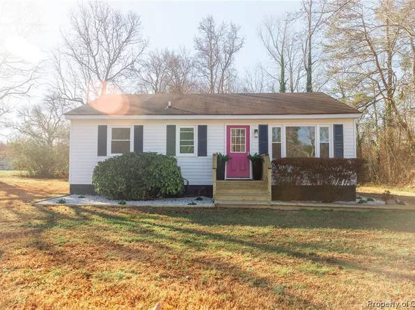 3878 General Puller Hwy, Saluda, VA 23149