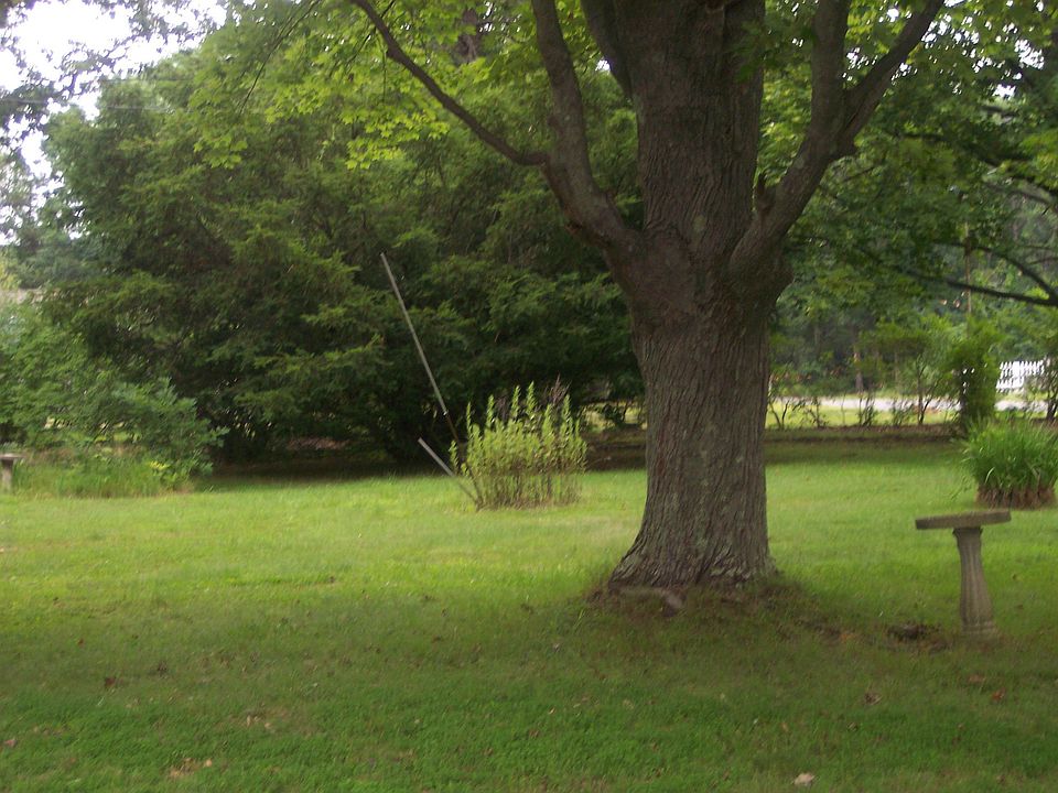 1st image of 226 Radio Ave