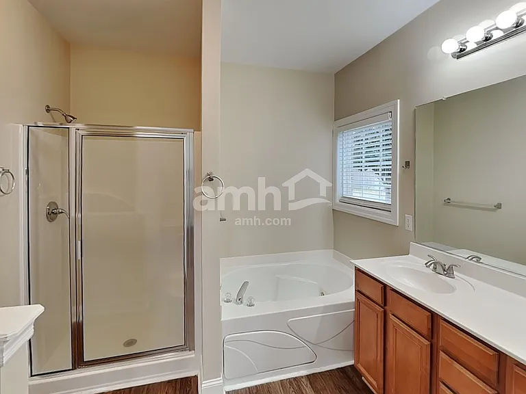 4013 Lilac Ln — Photo 12