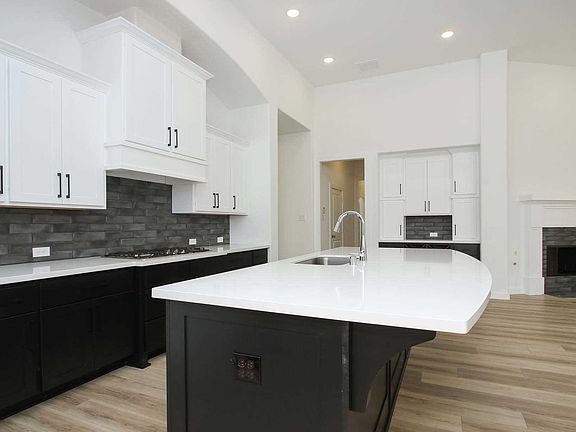5th image of 4214 Sage Glen Ln