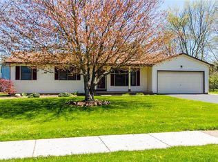 787 Bram Hall Dr, Rochester, NY 14626