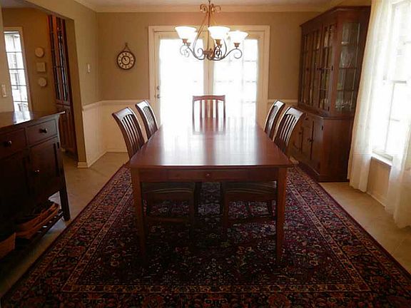 3rd image of 8000 Charterwood Dr