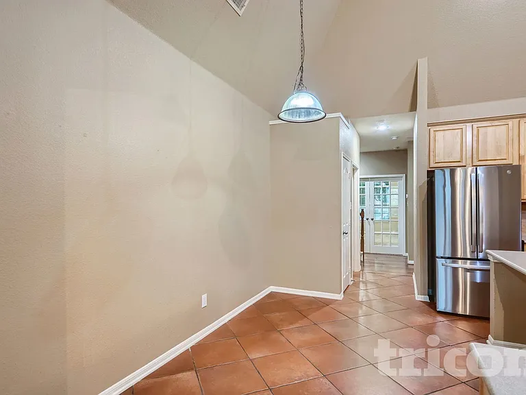 4203 Wildbriar Ln — Photo 2