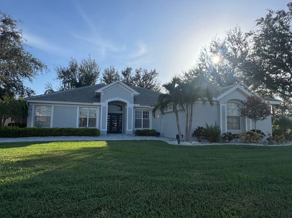 970 Chickadee Dr