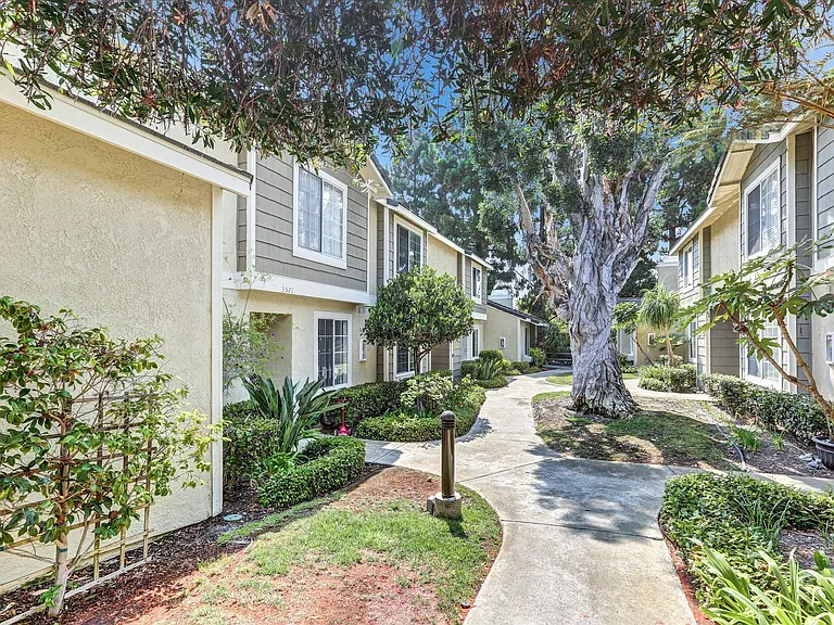 3575 Caminito Carmel Lndg — Photo 2