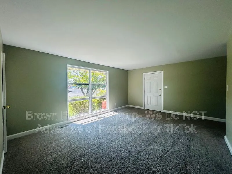 2 bed, 1.0 bath, 884 sqft, $1,025 — Photo 3