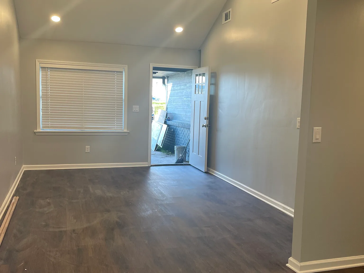 3 bed, $1,350 — Photo 4