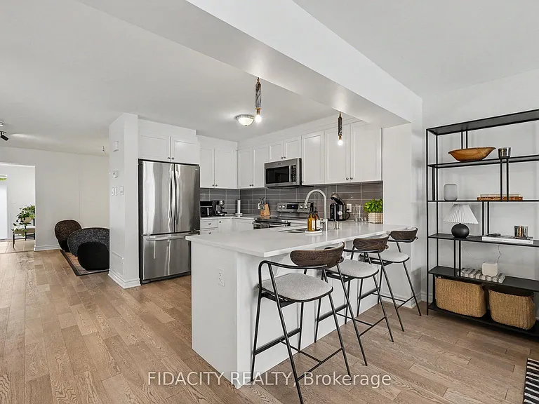 312 Lipizzaner St — Photo 9