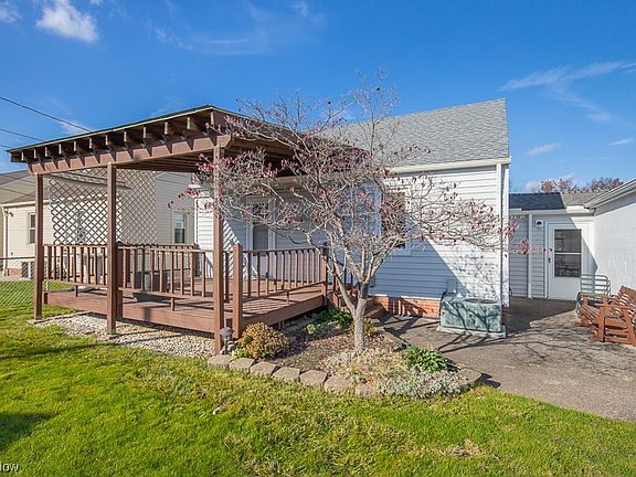 2nd image of 8203 Renwood Dr