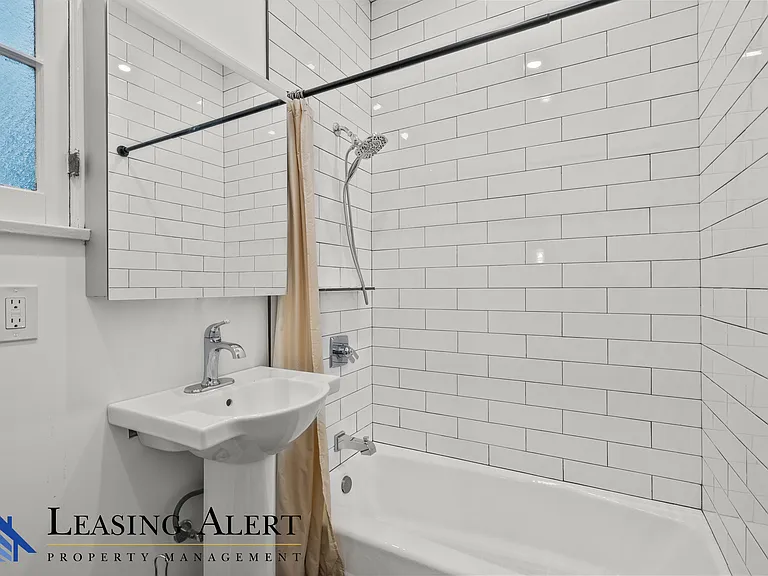 8218 Norton Ave #1/2 — Photo 9