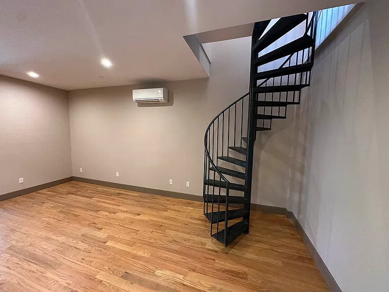 1140 De Kalb Ave #4A — Photo 4