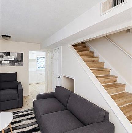 4th image of 1929 Vantage Point Pl APT J