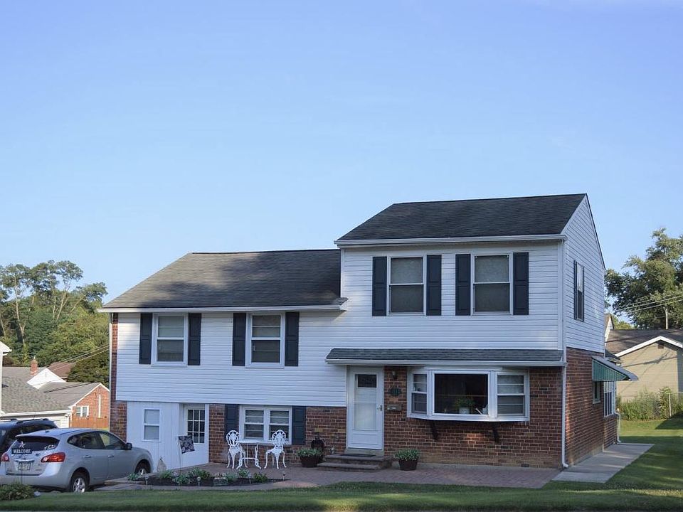 1st image of 611 Marshall Rd