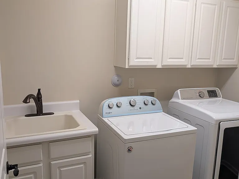 2428 Averon Dr — Photo 17