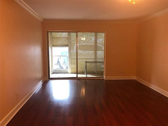 3rd image of 959 SE 2nd Ave APT 142