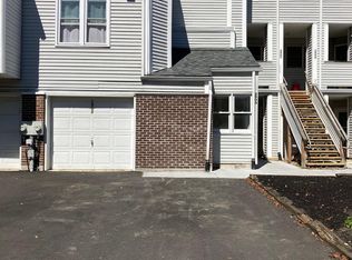 2803 Creekside Dr, Newark, DE 19711