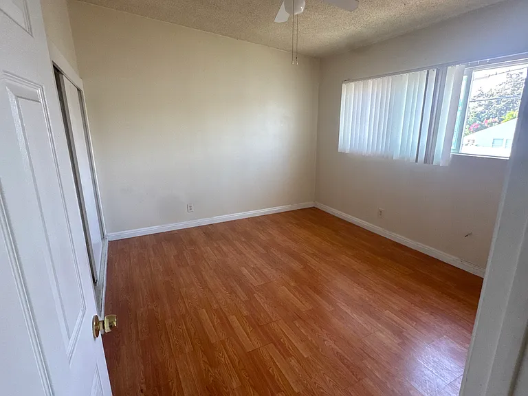 5950 Fulcher Ave #8 — Photo 6